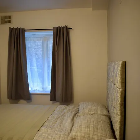 Apartment Modern One Bedroom Flat In Dublin